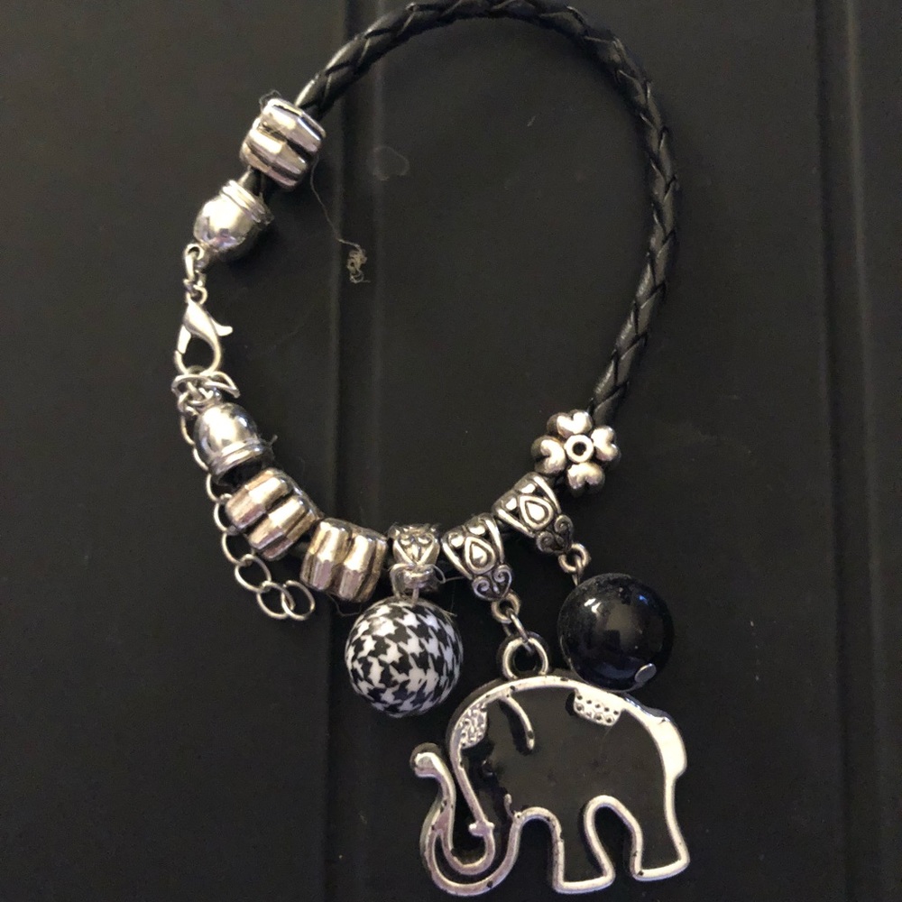 Elephant/houndstooth bracelet ✨✨